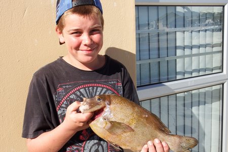 Junior Hennie Groenewald met sy 1.25kg Jan Bruin  